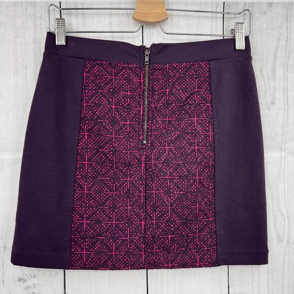 American Eagle US 6 Purple Jacquard Mini Pencil Skirt - Picture 2 of 6